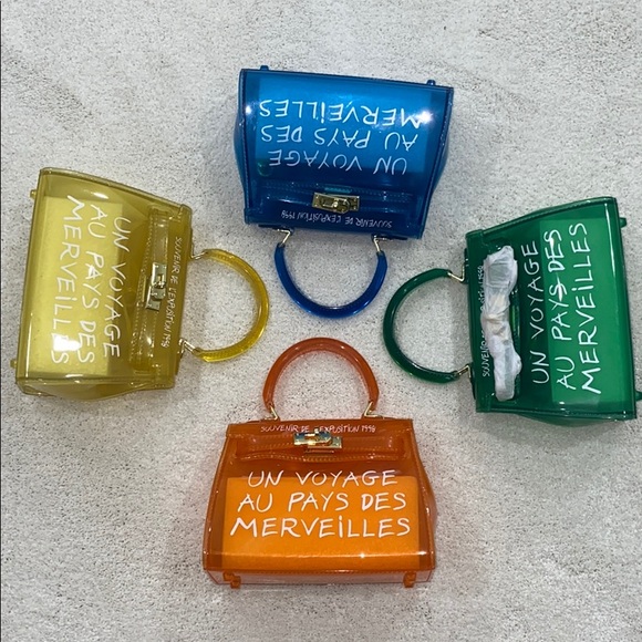 NWT Wonderland Jelly Bag - Picture 2 of 6